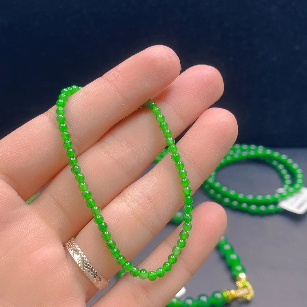 翡翠未镶嵌颈饰