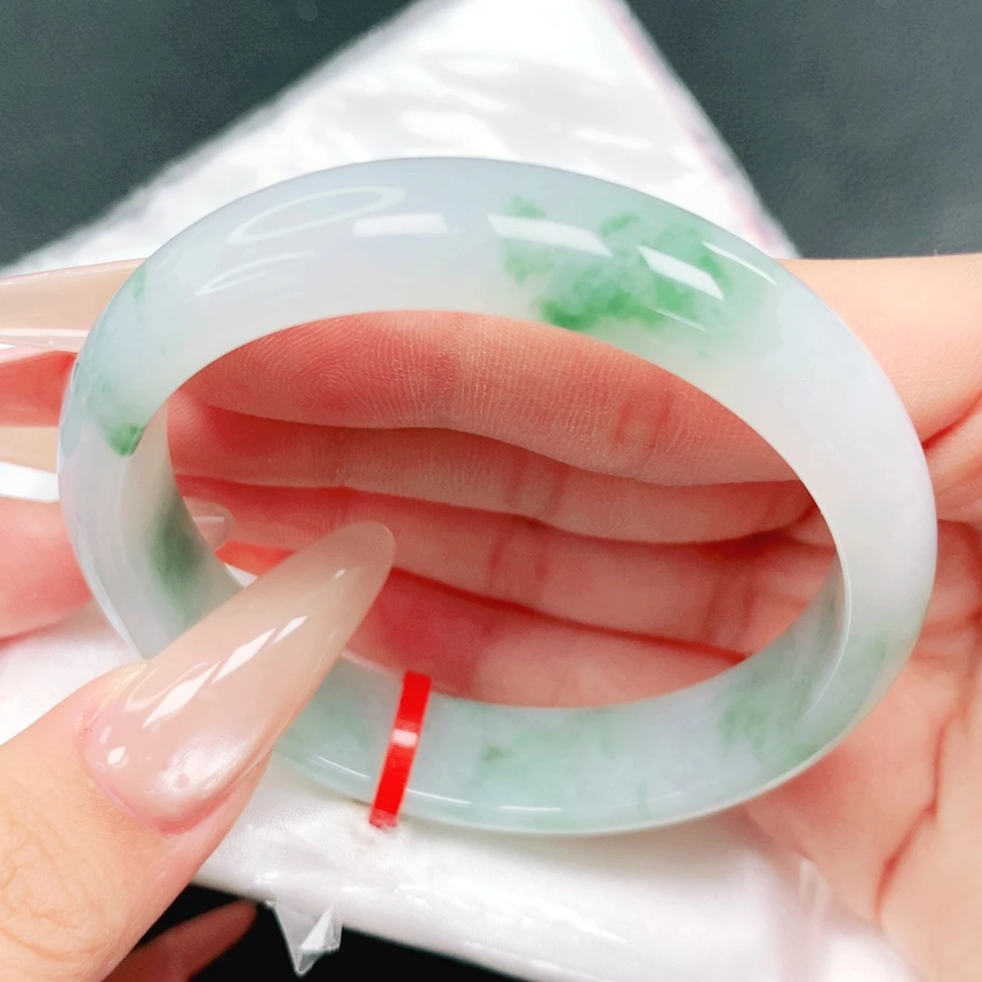 翡翠未镶嵌手镯53