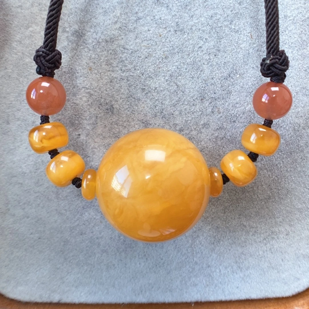 蜜蜡未镶嵌项链锁骨