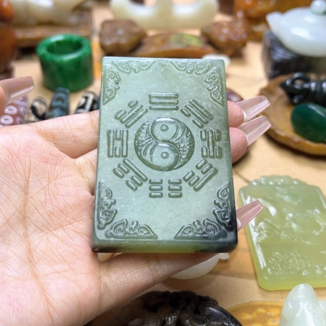 【闪购商品】蛇纹石玉颈饰未镶嵌