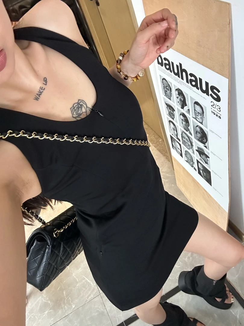 【一见钟情】拉链挂脖半裙套装