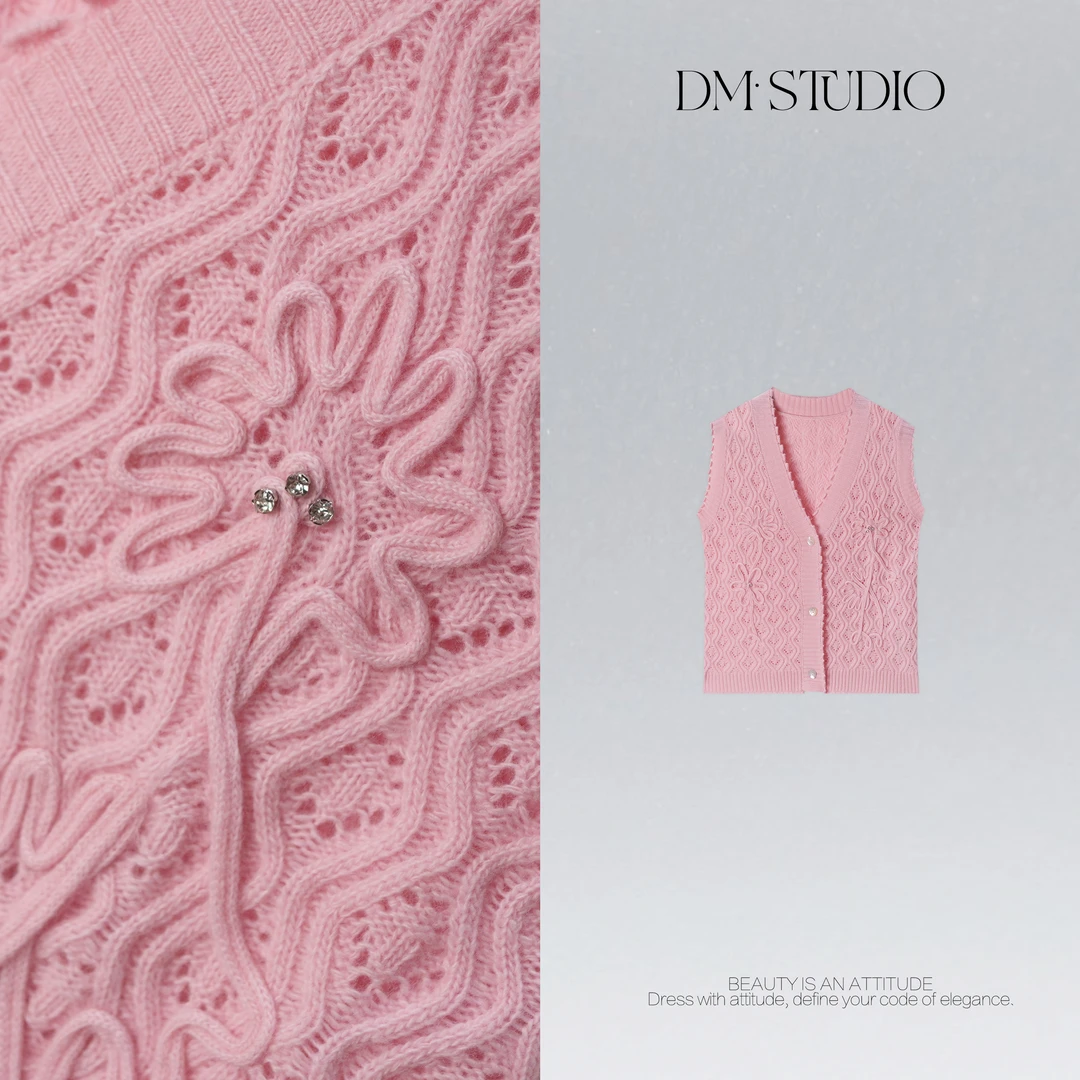 DEDM•STUDIO/慵懒感V领镂空羊绒+羊毛混纺排扣马甲2507MJ/9839-1