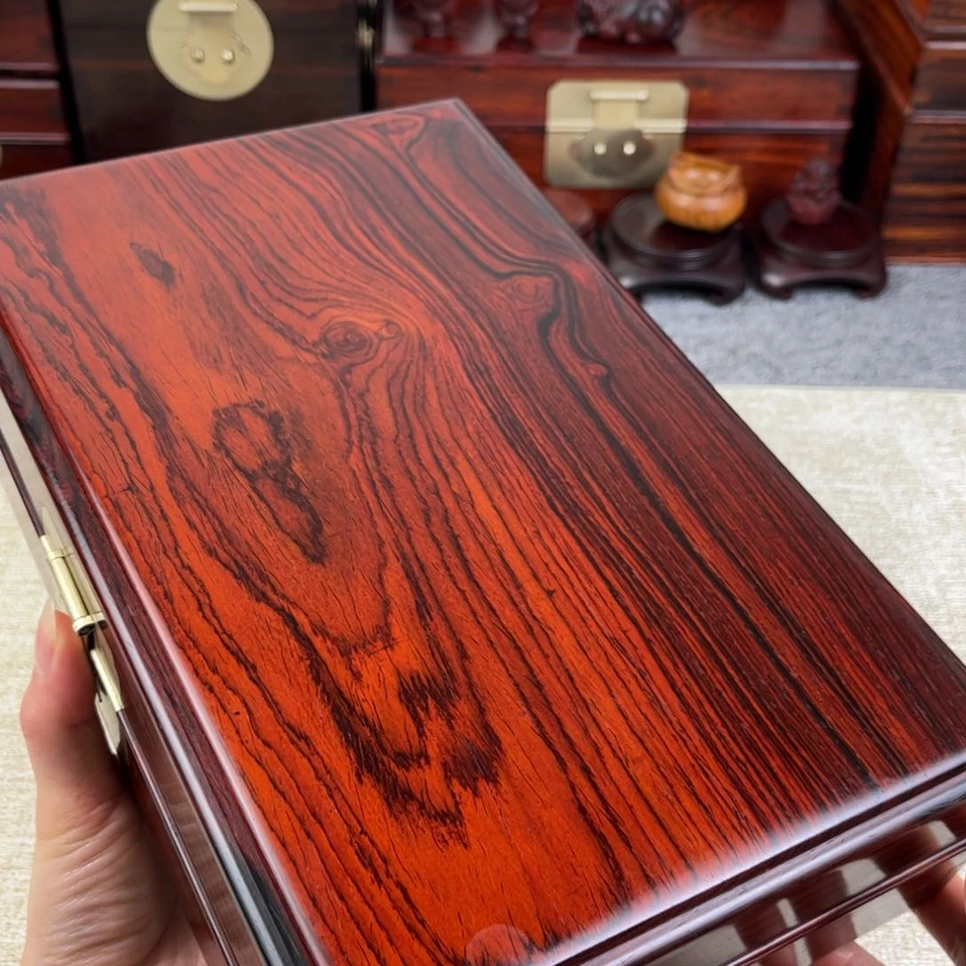 微凹黄檀（南美大红酸枝）