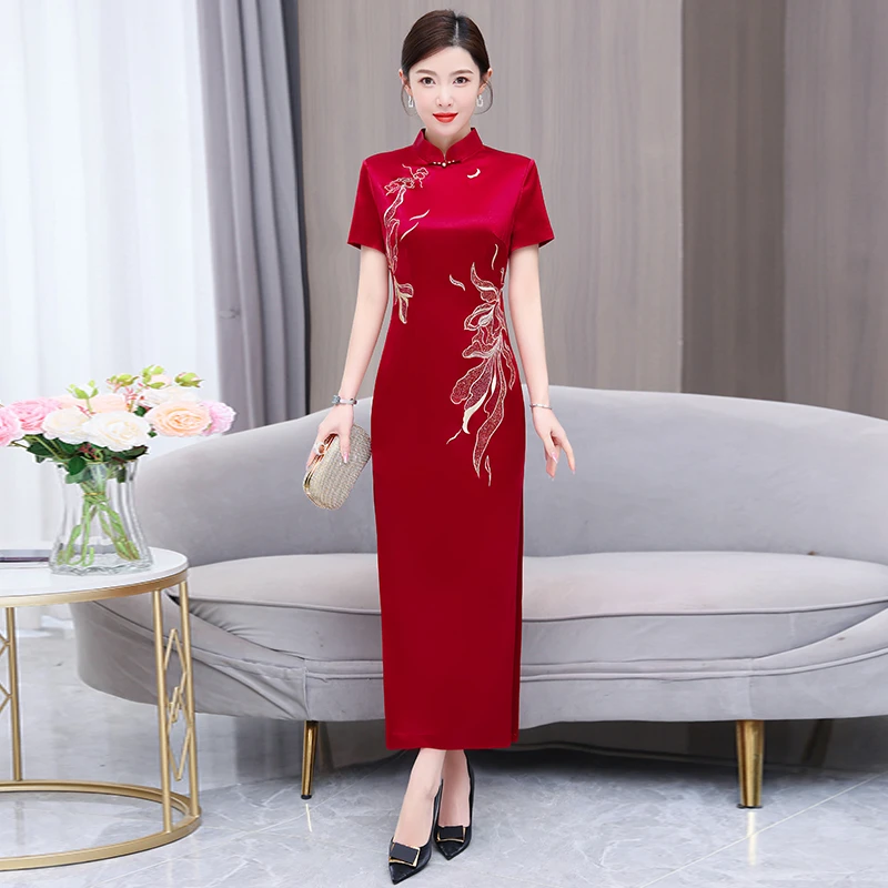 2025春季高端婚宴喜婆婆装大红色刺绣旗袍高贵典雅气质妈妈连衣裙