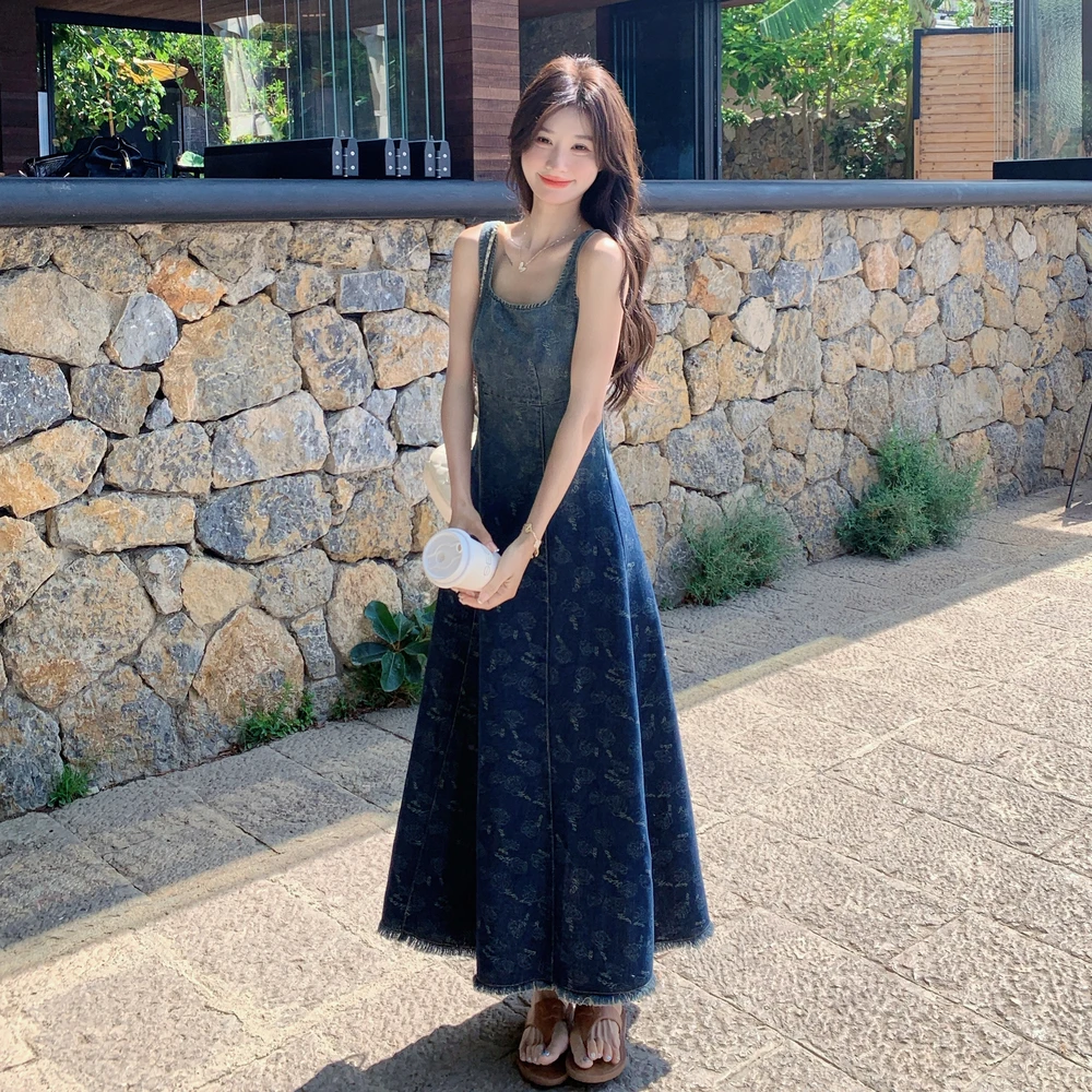 渐变印花牛仔连衣裙女2025夏新款设计感复古收腰长款背带裙a字裙