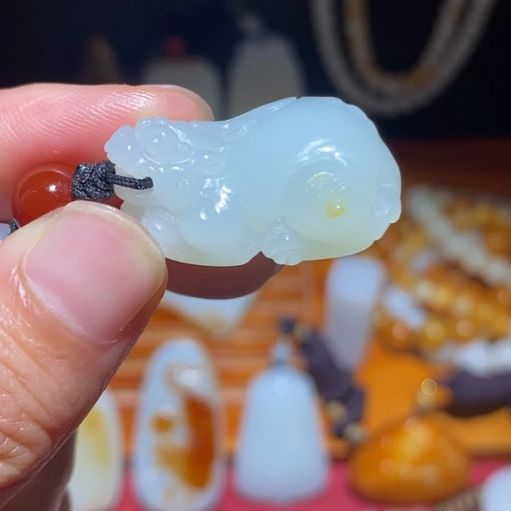 和田玉未镶嵌颈饰