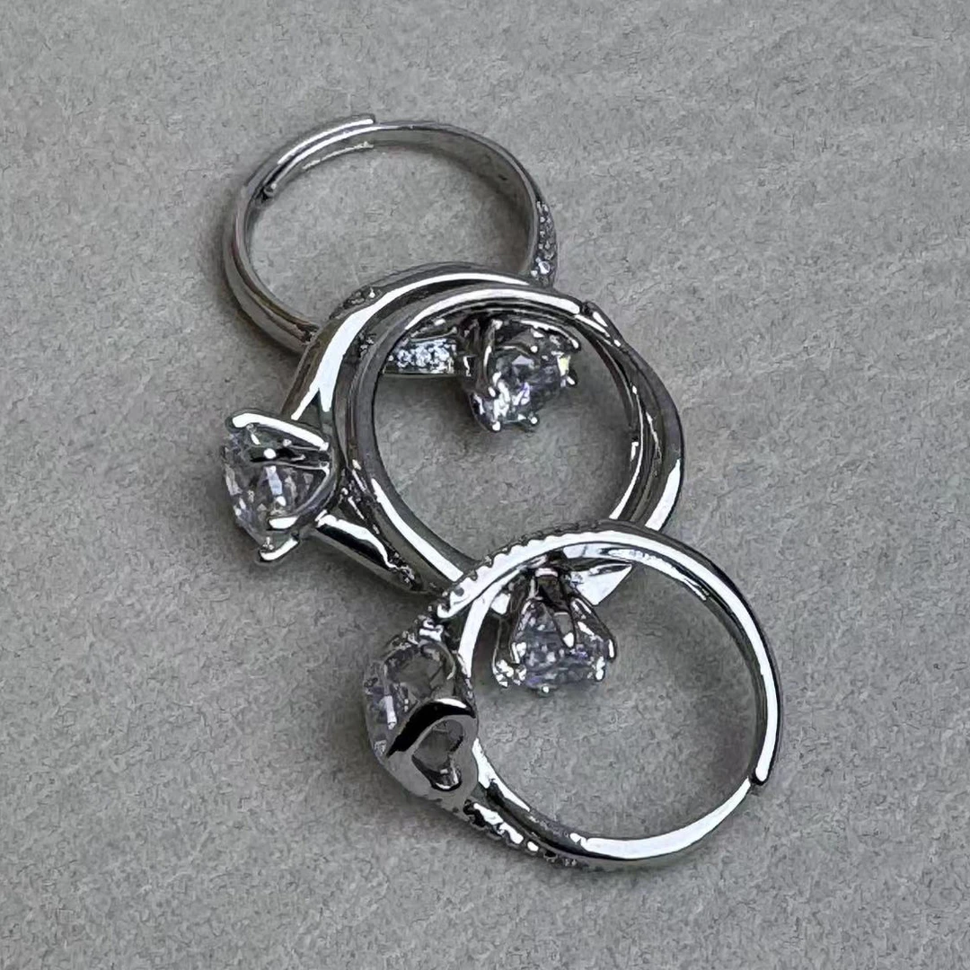 合金莫桑石戒指 宝丫轻奢  女式简约出彩镶嵌可调戒指K1651