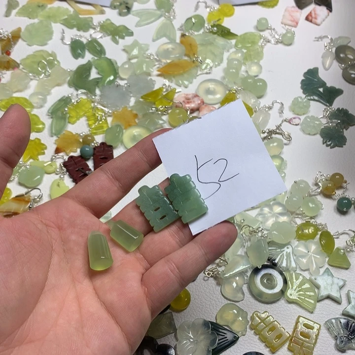 蛇纹石玉耳钉合金福***?