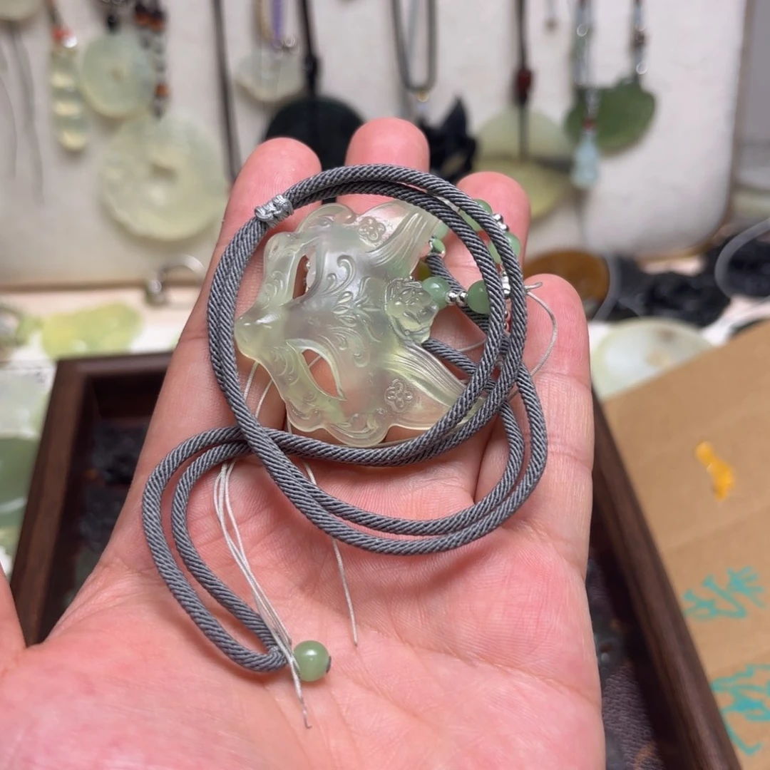 蛇纹石玉合金颈饰