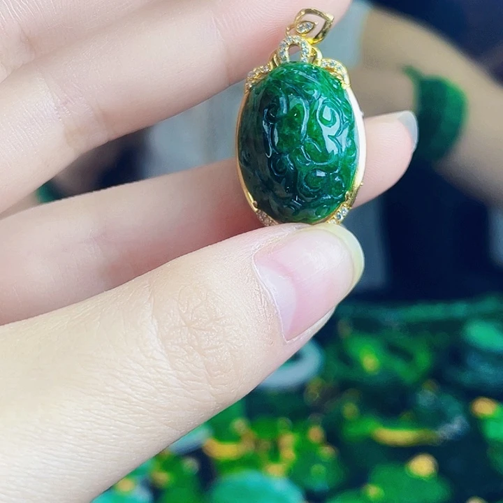 颈饰银S925镶嵌翡翠多样性