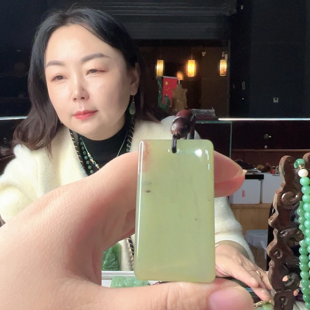 密玉（石英质玉）未镶嵌颈饰
