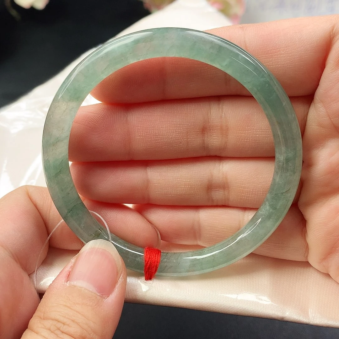 未镶嵌手镯（圆镯）翡翠2