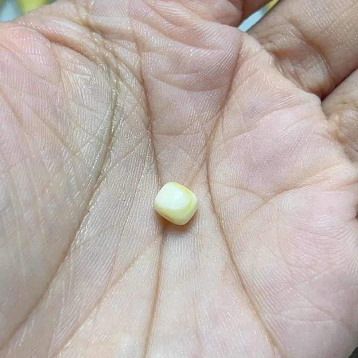 就***3琥珀未镶嵌裸石老型