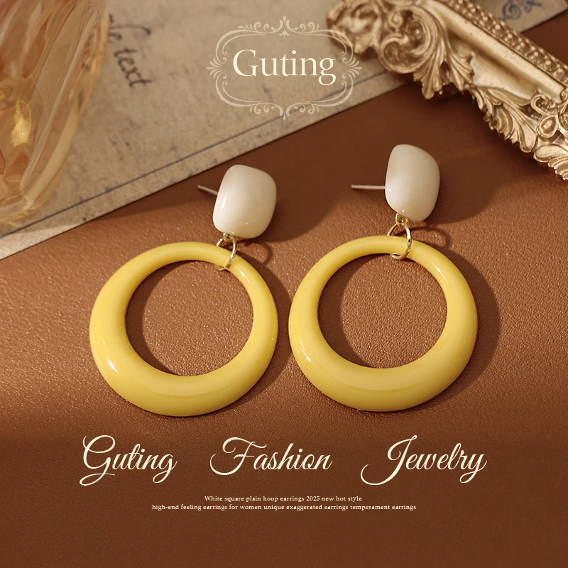 铜合金耳饰 21857复古港风黄色多巴胺耳环氛围感高级百搭耳环女