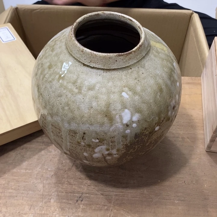秦***娃中古品有微瑕，谨慎入手