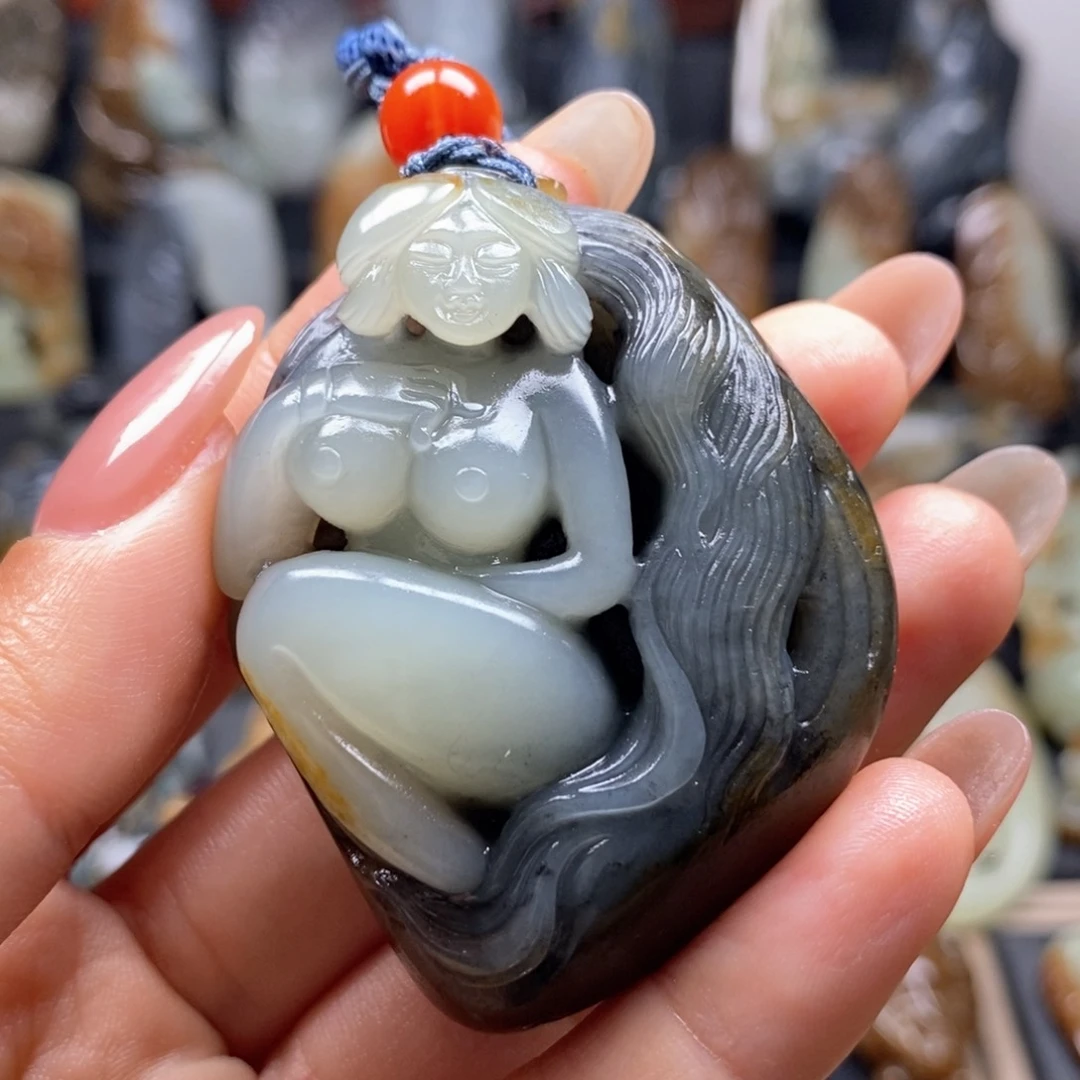 和田玉未镶嵌把件