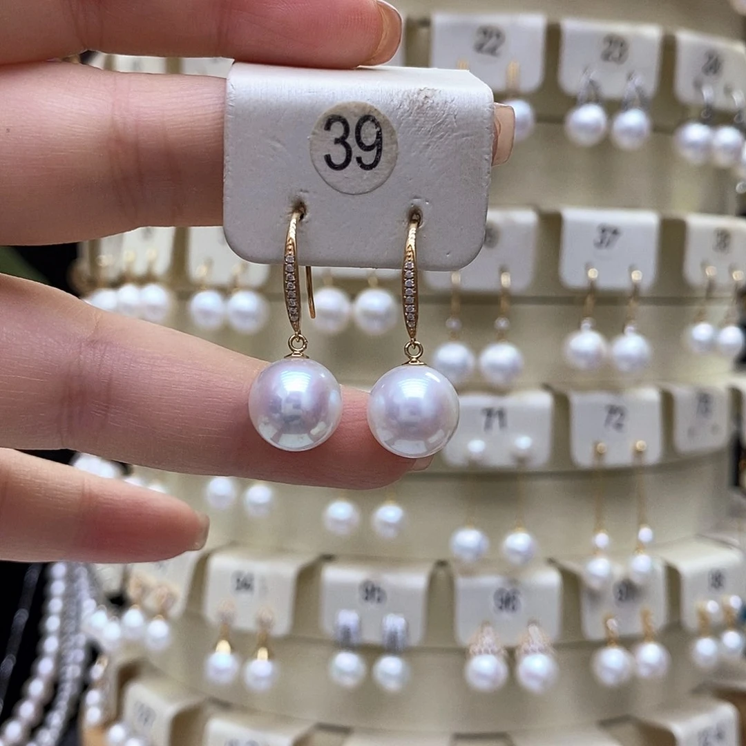 18K金镶嵌淡水珍珠耳饰