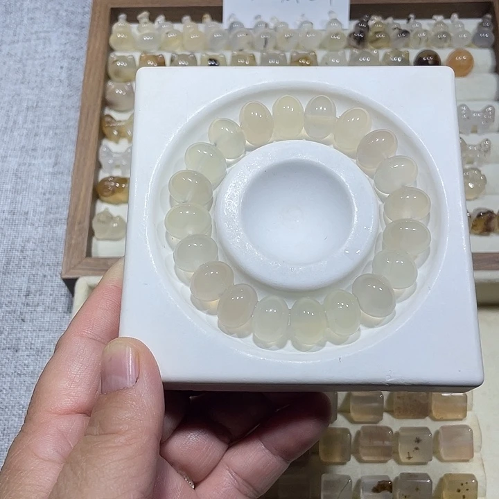 玛瑙/玉髓合金颈饰