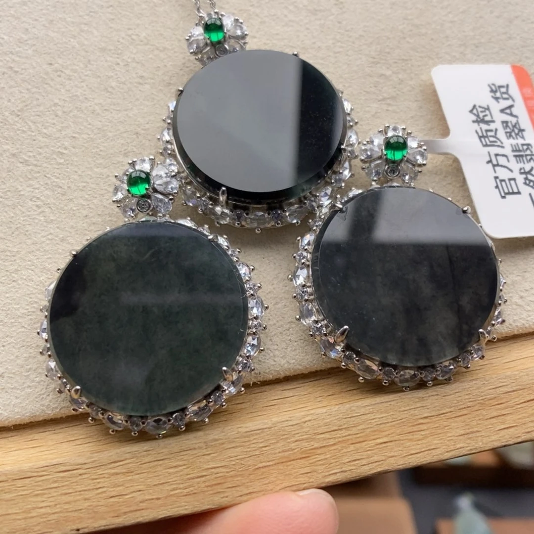 【闪购商品】颈饰银S925镶嵌翡翠发其一