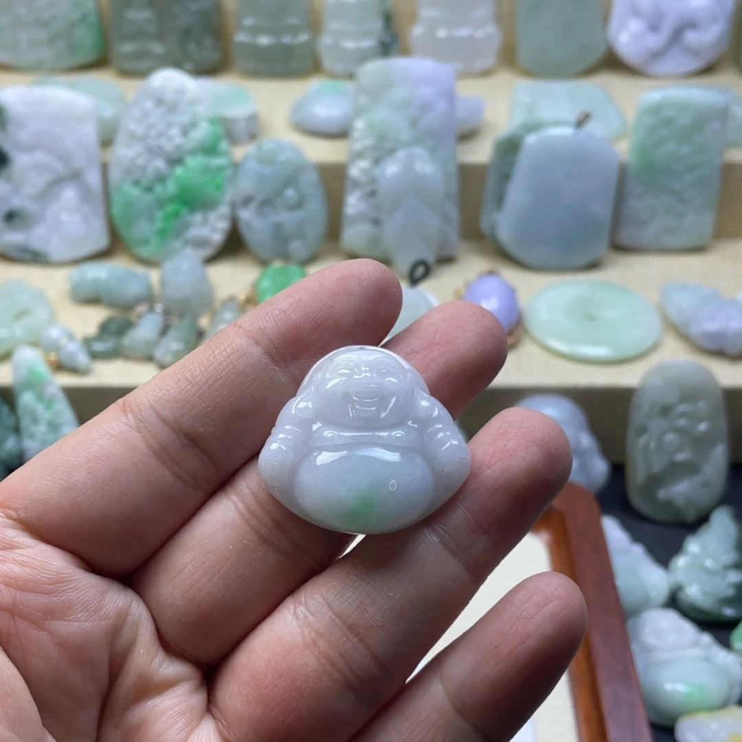 阳***姐翡翠未镶嵌颈饰纯天然翡翠