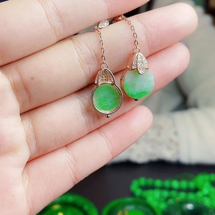 翡翠银S925镶嵌颈饰多样性