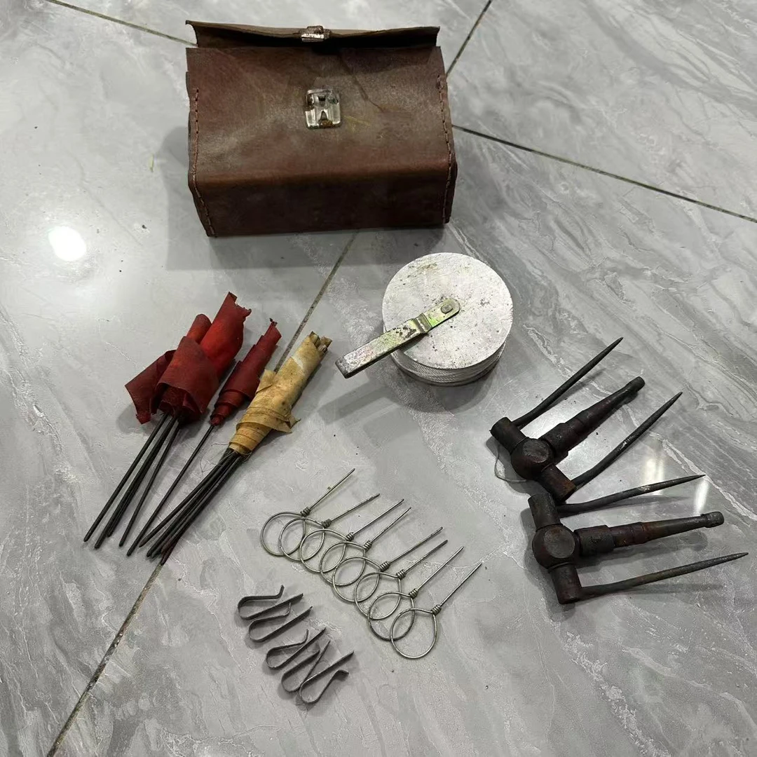 084老货迷你工具套组合（送皮夹）