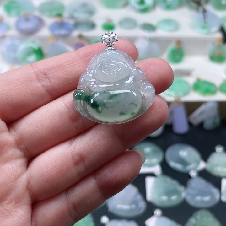 颈饰18K金镶嵌翡翠佛公