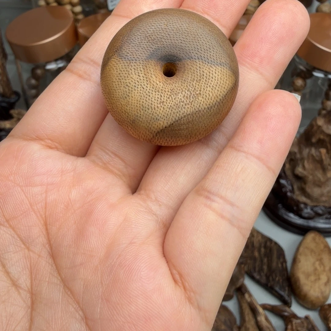 沉香沉香碎屑文莱平安扣 3.39 克