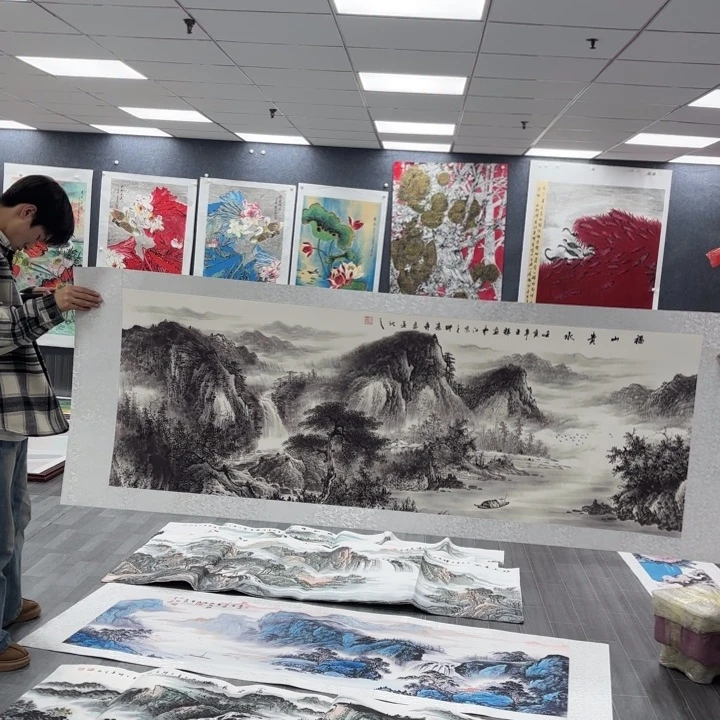 字画等多种形式的艺术作品和艺术作品