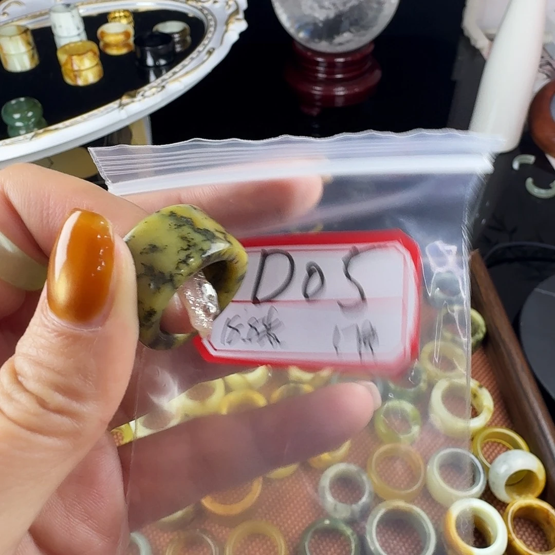 阿***娴蛇纹石玉合金戒指