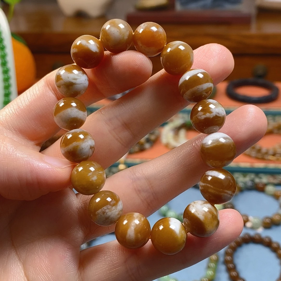 猪***猪和田玉未镶嵌手串