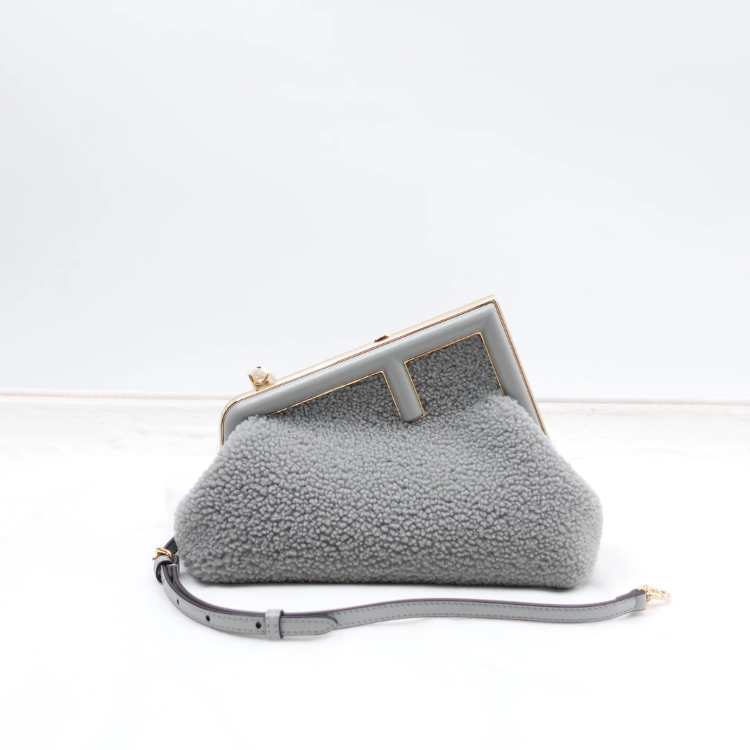 95新 FENDI/芬迪 单肩包/T10269908