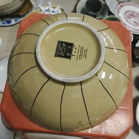 瓷片盘，沙锅，瓷片，瓶，碗，各种沙锅，摆件，