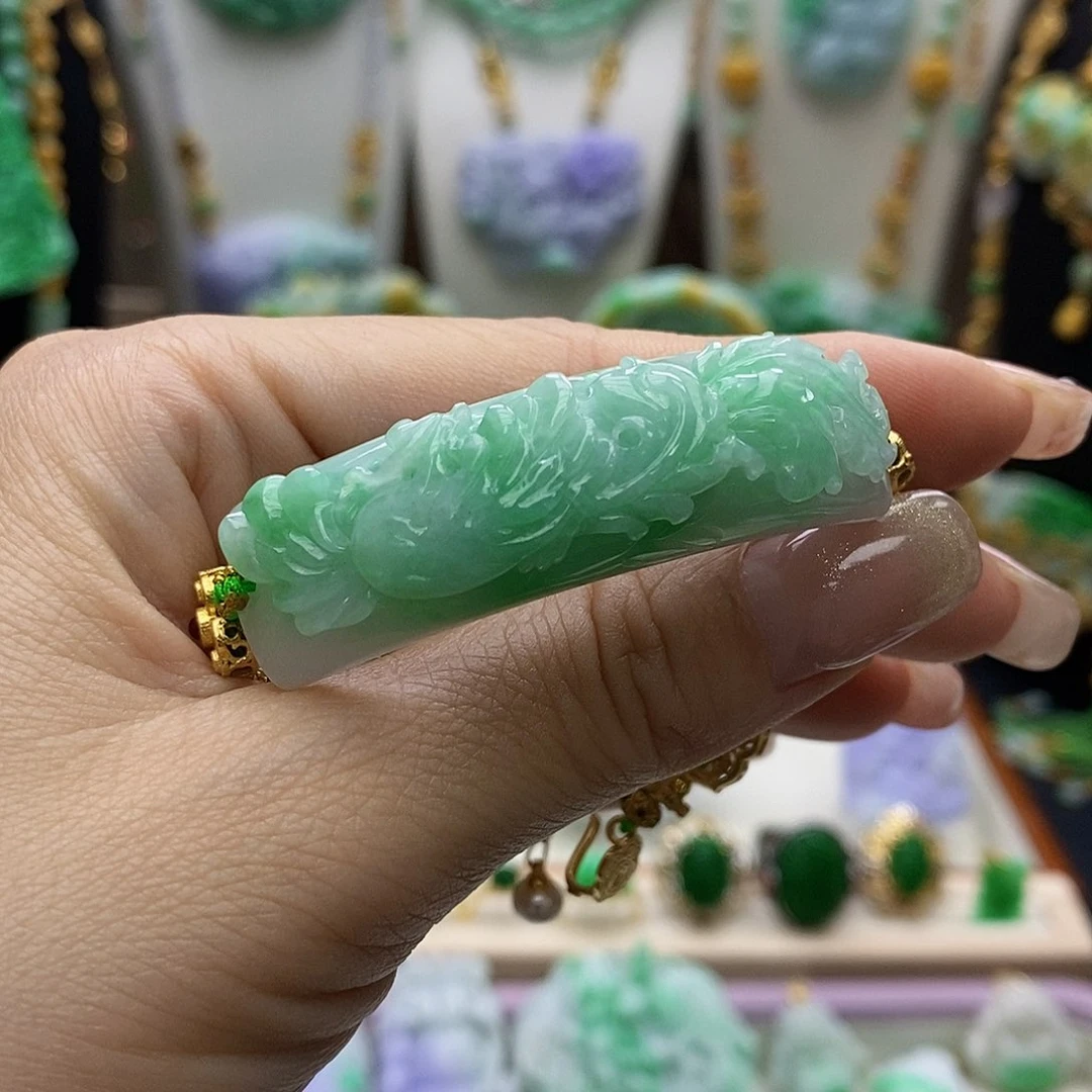 翡翠未镶嵌颈饰天然