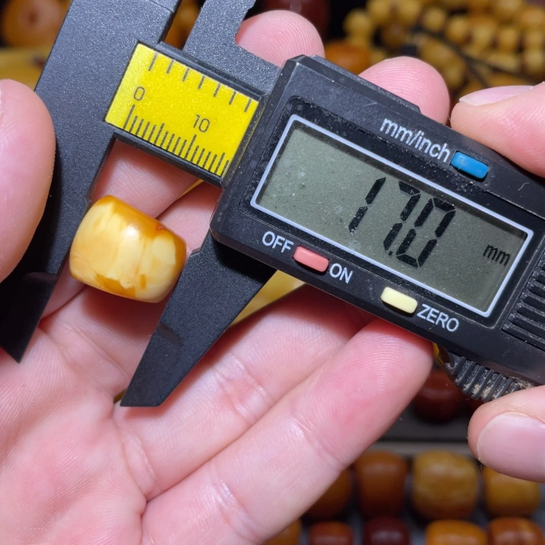 琥珀未镶嵌裸石马蹄