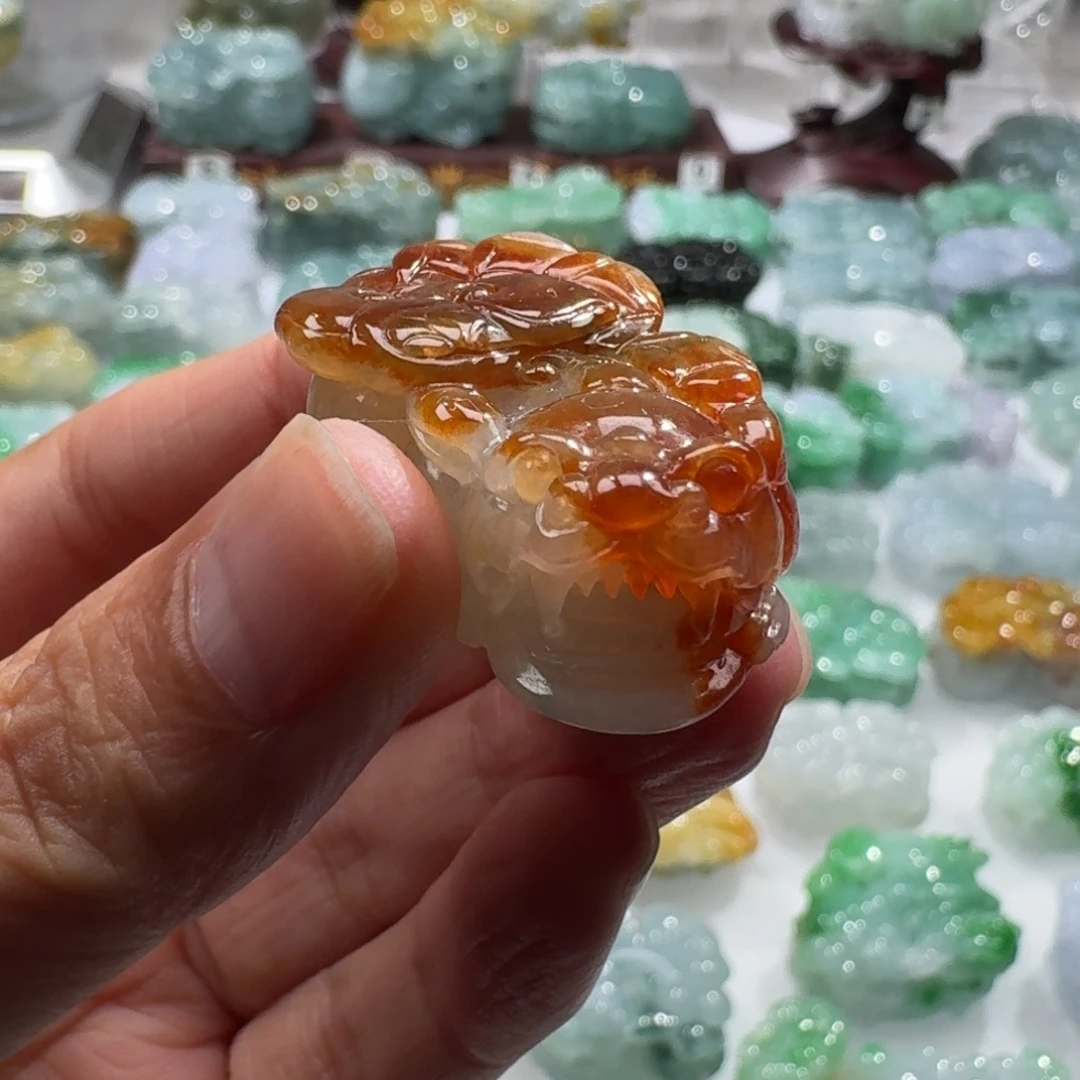 翡翠未镶嵌挂件貔貅