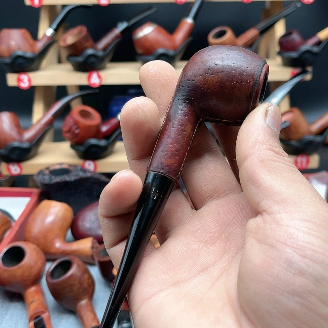 陈***杍是皮包木老，必须撞球