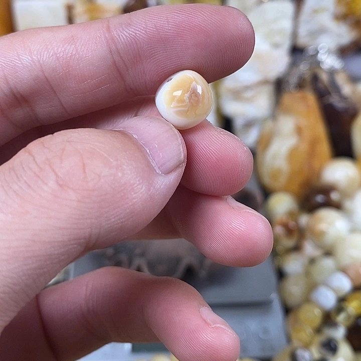 未镶嵌琥珀裸石我