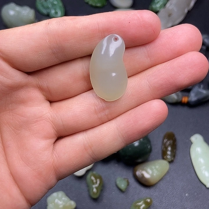 未镶嵌和田玉挂件