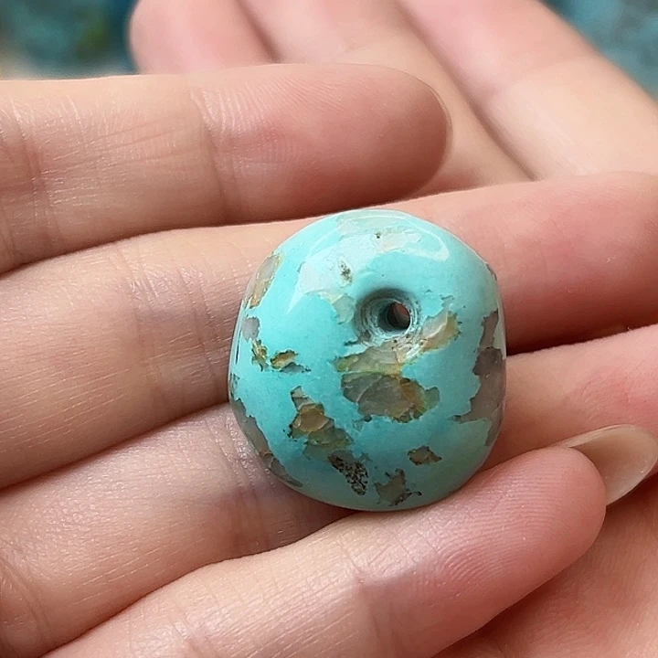 未镶嵌绿松石颈饰