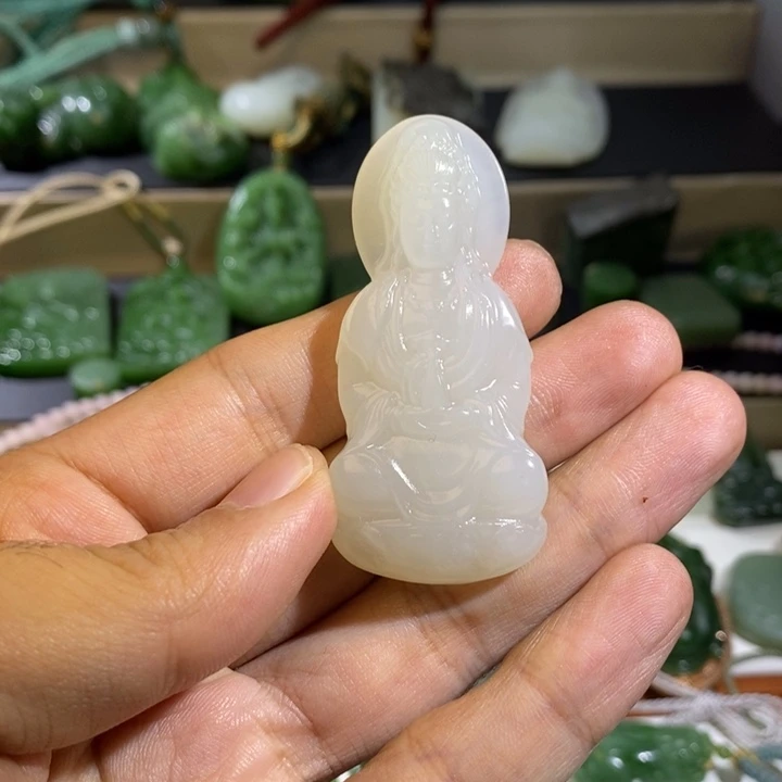 和田玉未镶嵌珠宝奇石