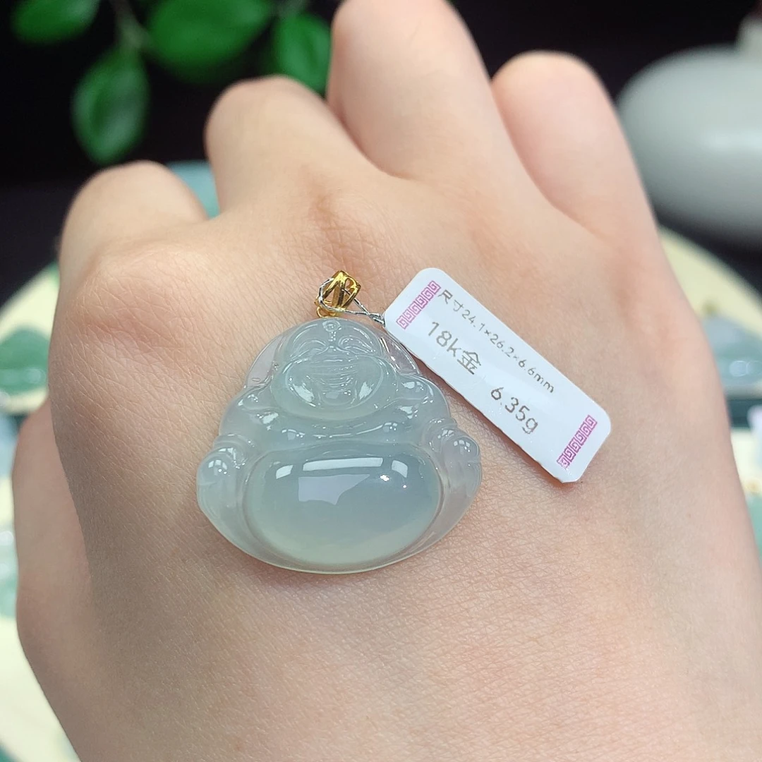 翡翠未镶嵌颈饰佛公