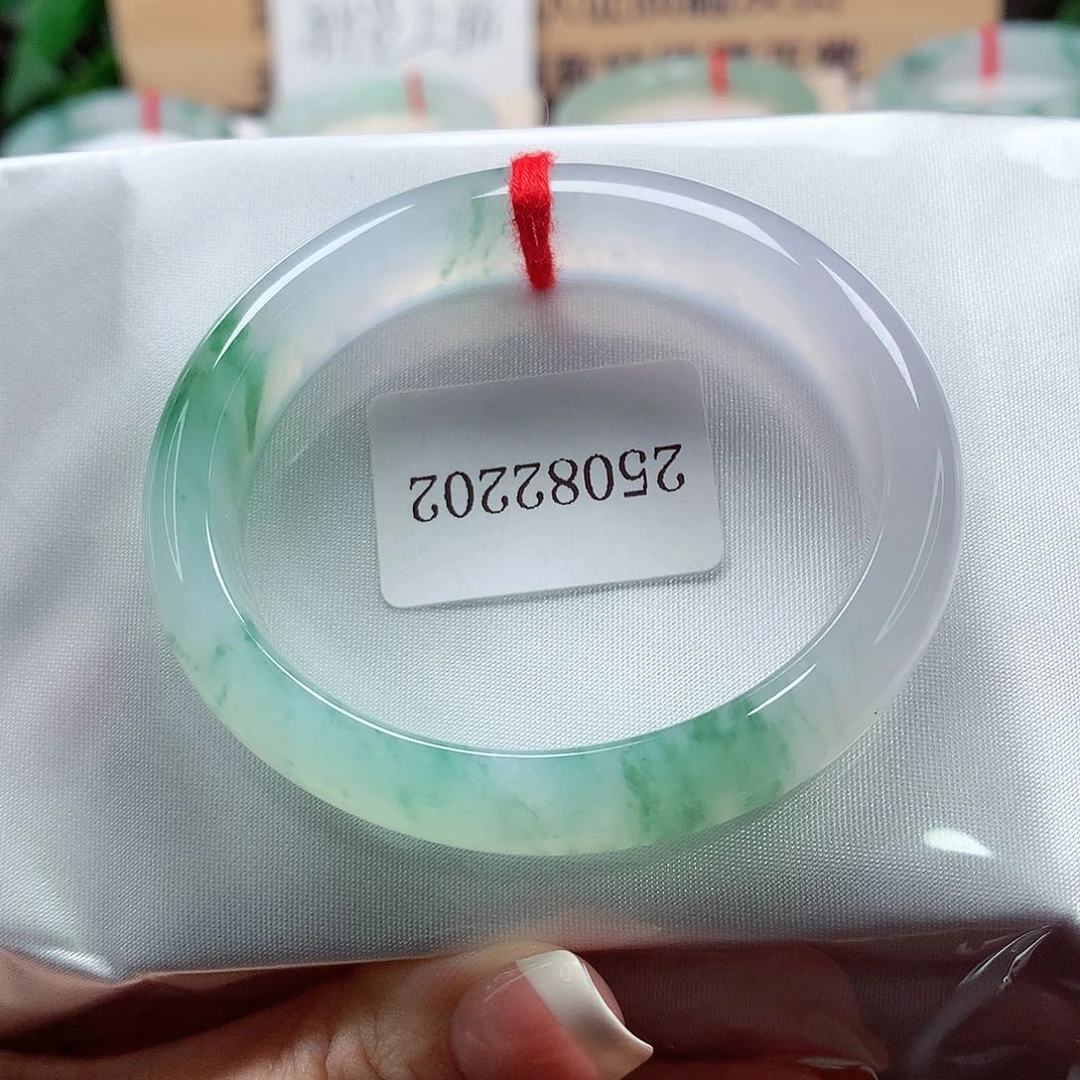 未镶嵌手镯（贵妃镯）翡翠天然A货翡翠手镯，102号
