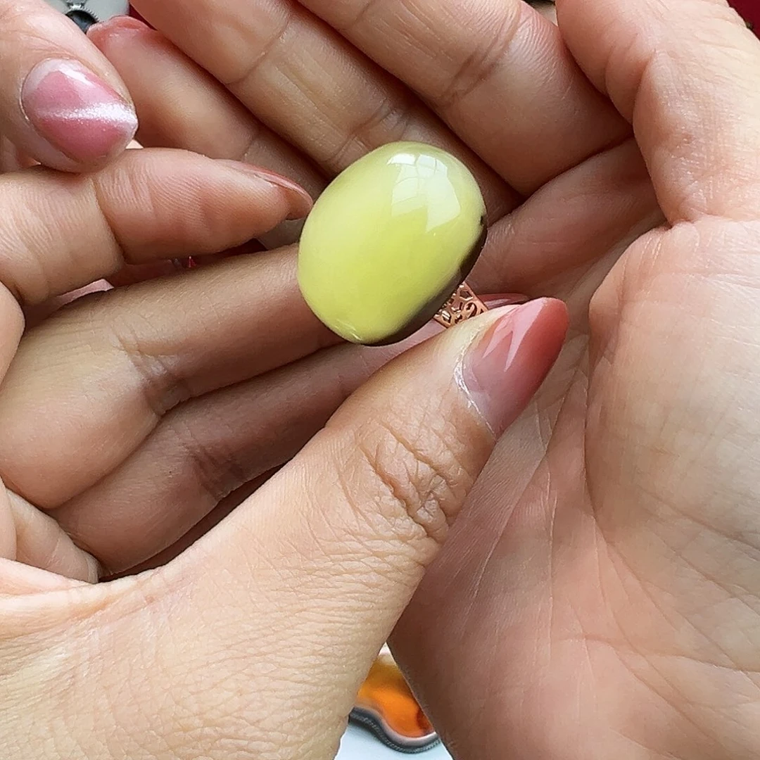 琥珀手镯未镶嵌戒指