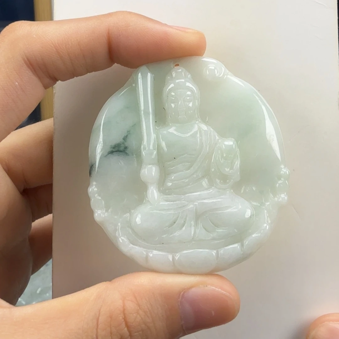 翡翠挂件未镶嵌翡翠