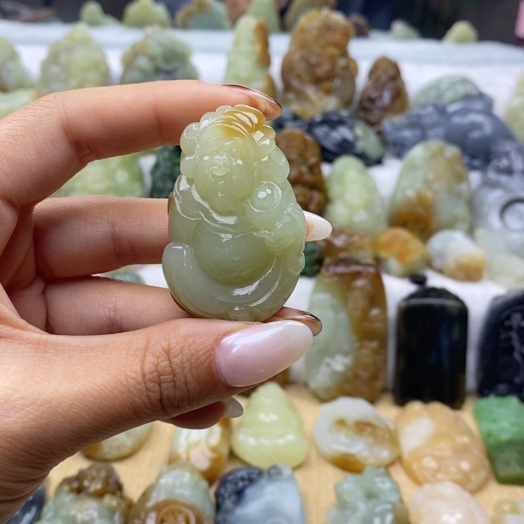 和田玉未镶嵌颈饰