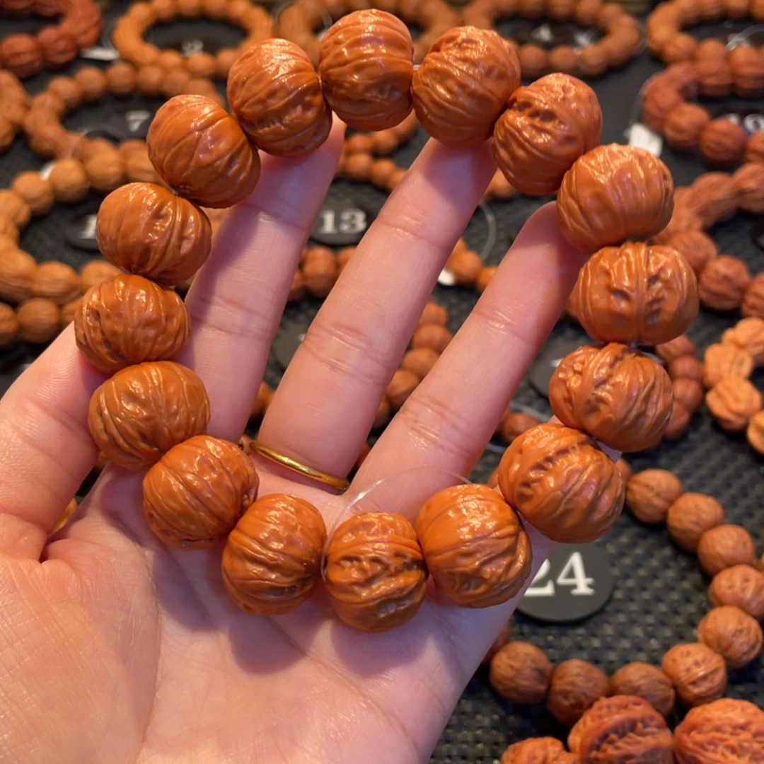 文玩核桃手串阿**生磨盘手串