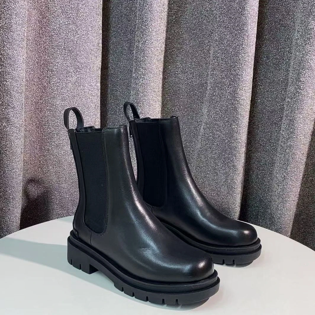 C1523 黑色绒里 秋冬时尚舒适圆头女中筒烟筒靴 马丁靴