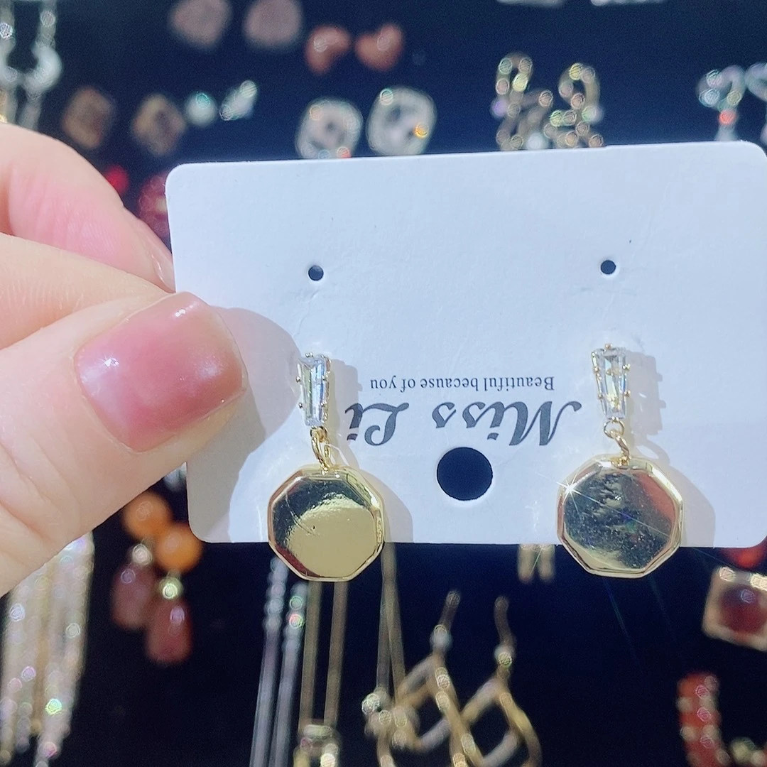 蔷薇辉石合金耳钉