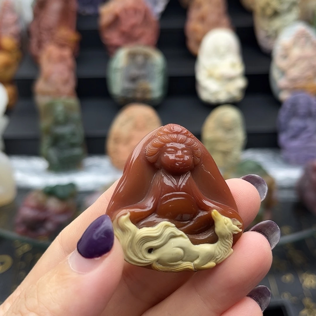 颈饰未镶嵌石英质玉
